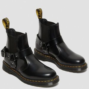 Dr.Martens WINCOX SMOOTH LEATHER BUCKLE BOOTS